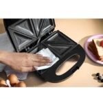 Geepas 2-Slice Sandwich Maker 700W | GSM6002 - Image 3