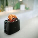 Philips Daily Collection HD2583/90 600 watts 2 in 1 - Toaster and Sandwichmaker (Black) - Image 2